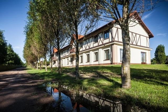 Hotel Nosselia Krzyczki Eksteriør billede